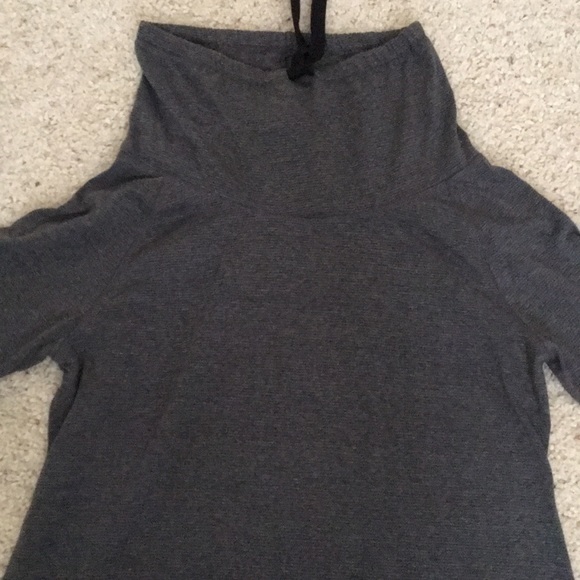 ✨ Closet Clearout⬇️ C9 by Champion Sweatshirt - Picture 2 of 8